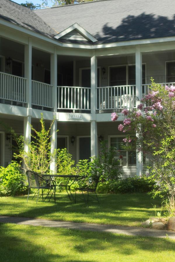 The M-22 Inn Glen Arbor Bagian luar foto